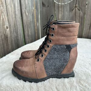 Sorel Women's Wedge Boots Size 7.5 Brown Waterproof Lace-Up Casual